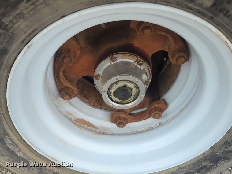 image for item ER1008 1977 Landoll drop deck trailer