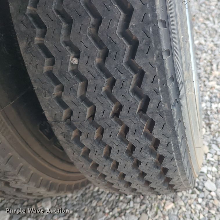 image for item ER1008 1977 Landoll drop deck trailer