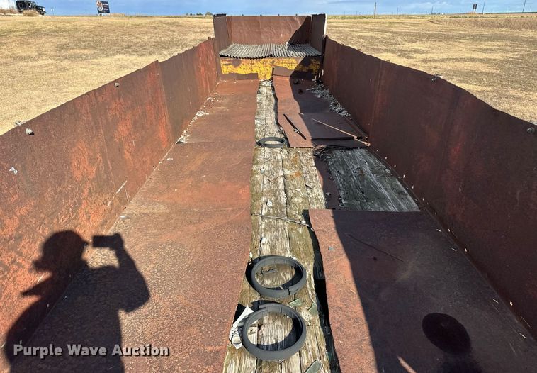 image for item ER8333 1975 Fontaine DPT-2-5042 drop deck trailer