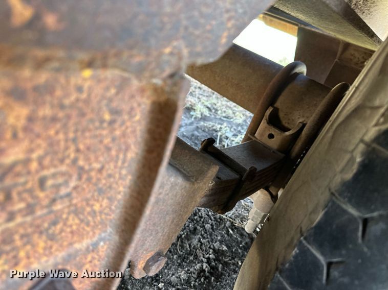 image for item ER8333 1975 Fontaine DPT-2-5042 drop deck trailer