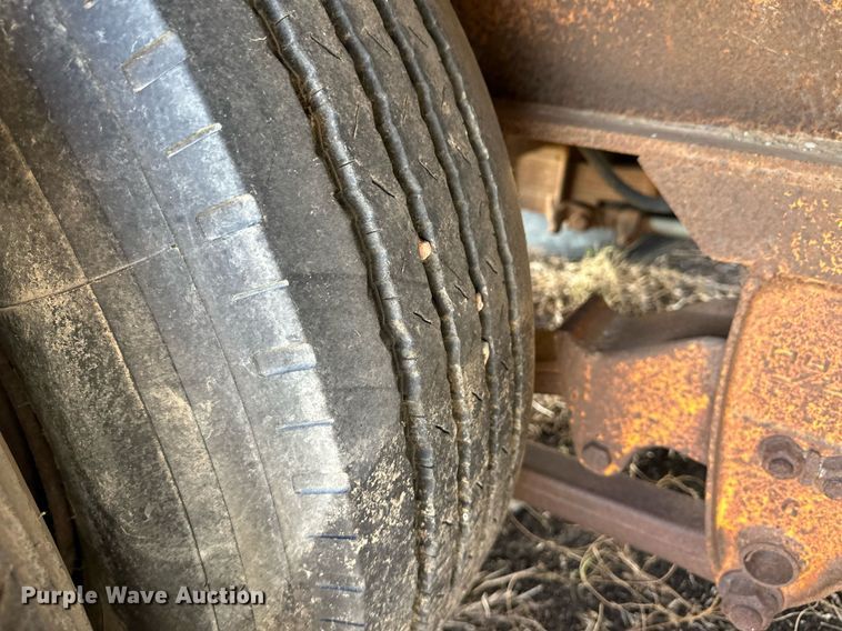 image for item ER8333 1975 Fontaine DPT-2-5042 drop deck trailer