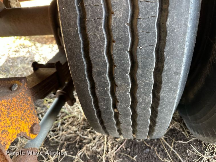 image for item ER8333 1975 Fontaine DPT-2-5042 drop deck trailer