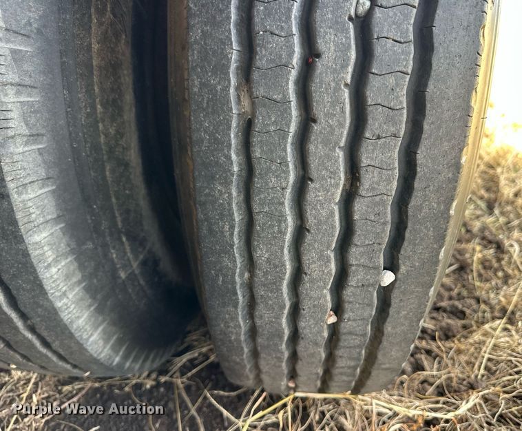 image for item ER8333 1975 Fontaine DPT-2-5042 drop deck trailer