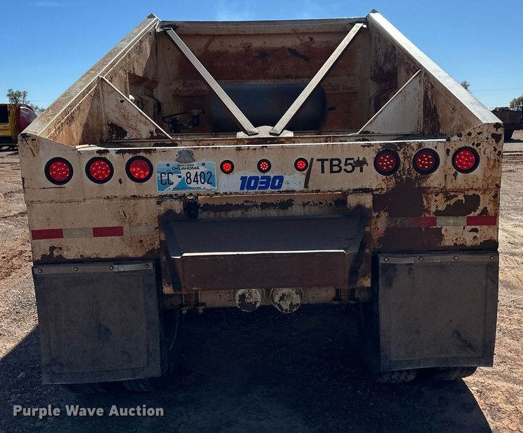 image for item ER8357 2013 Dakota bottom dump trailer
