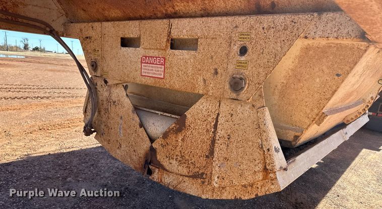 image for item ER8357 2013 Dakota bottom dump trailer