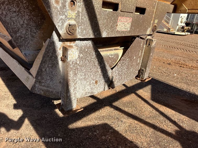 image for item ER8357 2013 Dakota bottom dump trailer