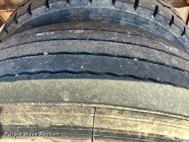 image for item ER8357 2013 Dakota bottom dump trailer