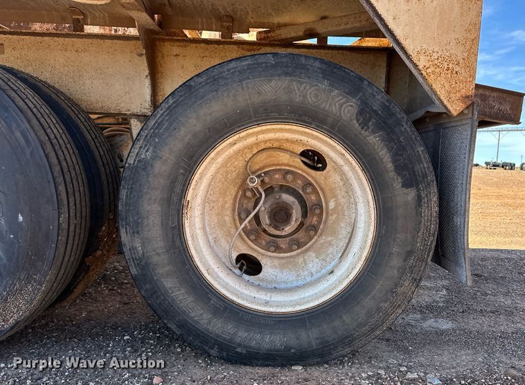 image for item ER8357 2013 Dakota bottom dump trailer