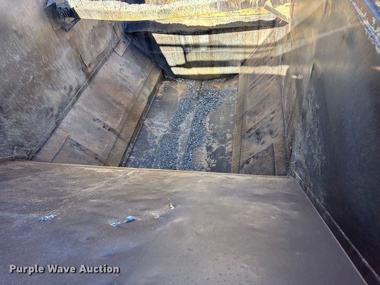 image for item ER8358 1985 Ranch bottom dump trailer