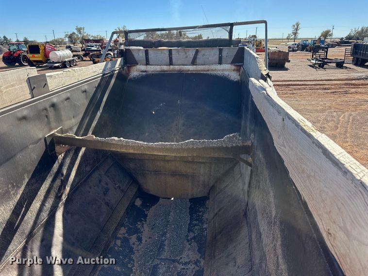 image for item ER8358 1985 Ranch bottom dump trailer