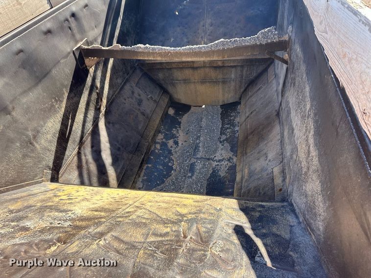 image for item ER8358 1985 Ranch bottom dump trailer