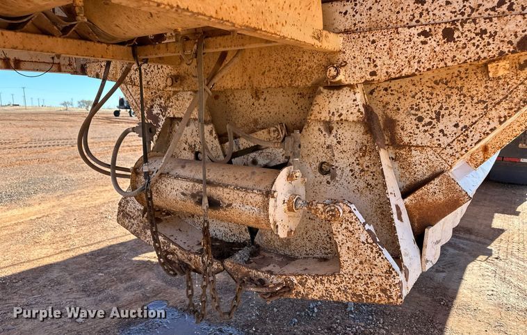 image for item ER8358 1985 Ranch bottom dump trailer