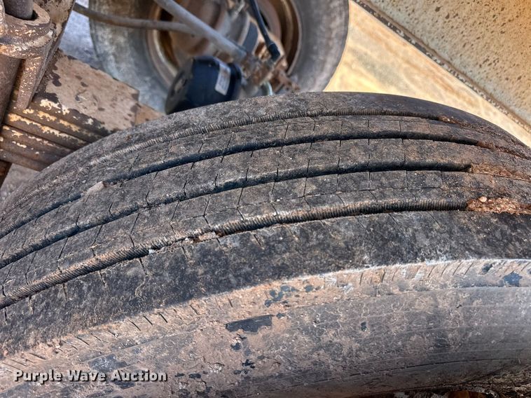 image for item ER8358 1985 Ranch bottom dump trailer