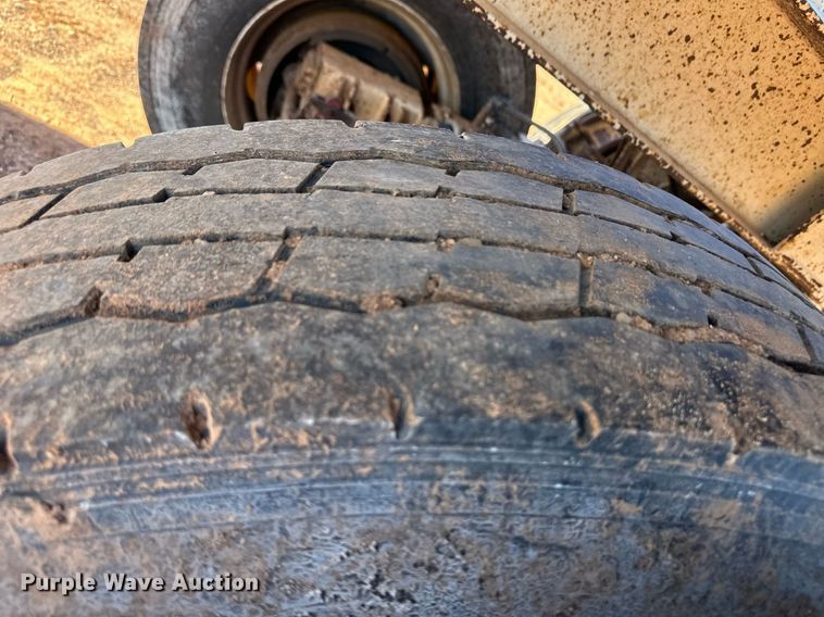 image for item ER8358 1985 Ranch bottom dump trailer