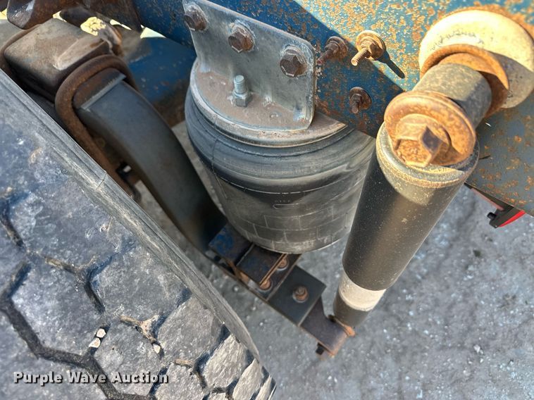 image for item ER8362 1991 International 9400 semi truck