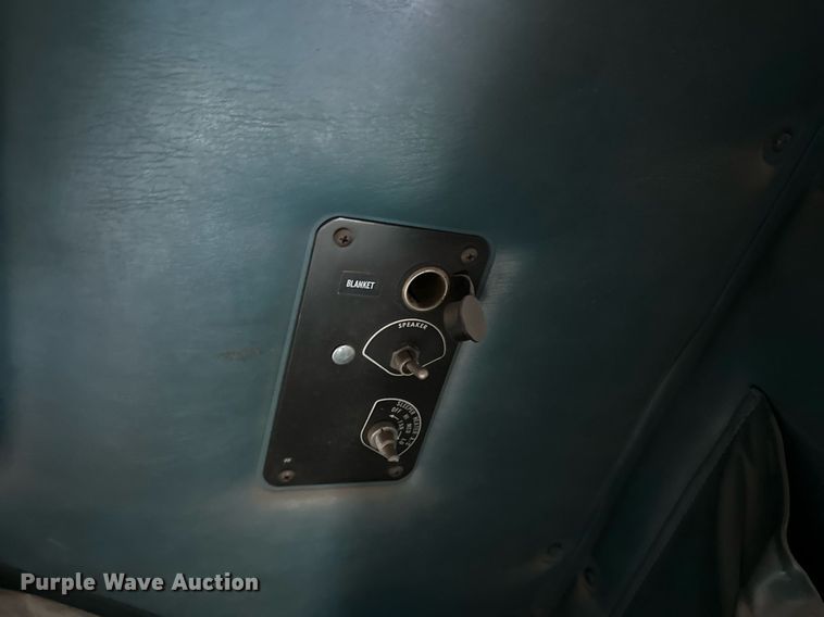 image for item ER8362 1991 International 9400 semi truck