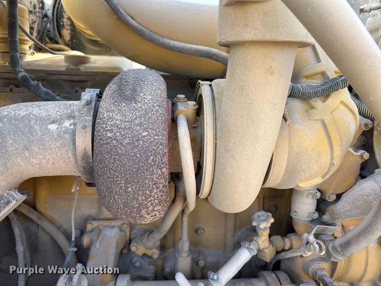 image for item ER8362 1991 International 9400 semi truck