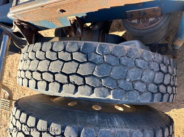 image for item ER8362 1991 International 9400 semi truck