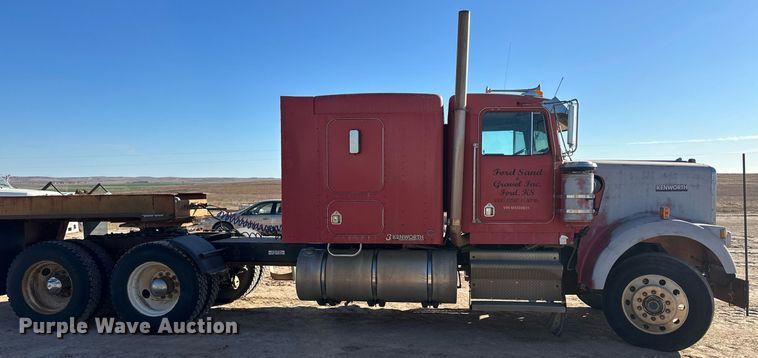 image for item ER8363 1991 Kenworth W900 semi truck