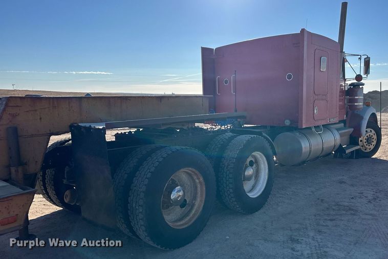 image for item ER8363 1991 Kenworth W900 semi truck