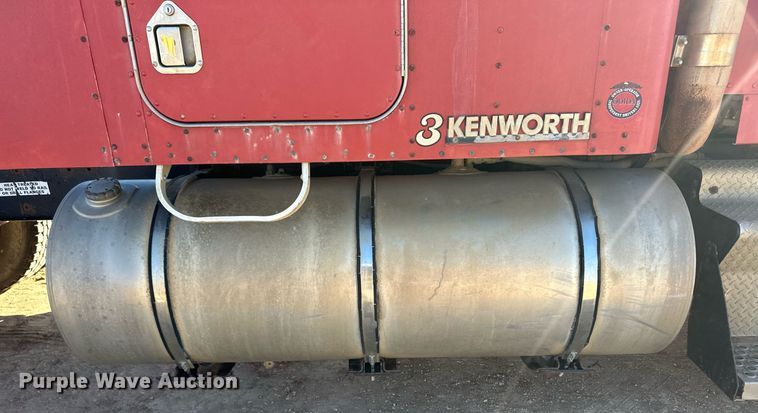 image for item ER8363 1991 Kenworth W900 semi truck