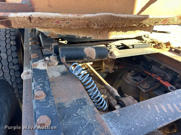 image for item ER8363 1991 Kenworth W900 semi truck