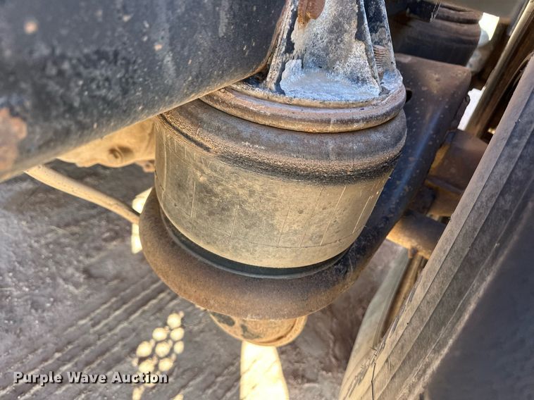 image for item ER8363 1991 Kenworth W900 semi truck