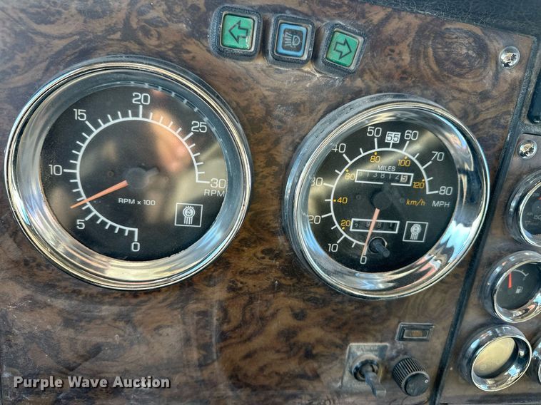 image for item ER8363 1991 Kenworth W900 semi truck