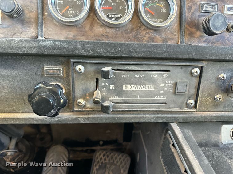 image for item ER8363 1991 Kenworth W900 semi truck