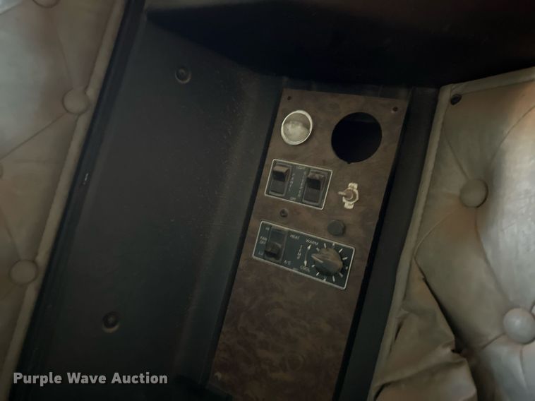 image for item ER8363 1991 Kenworth W900 semi truck