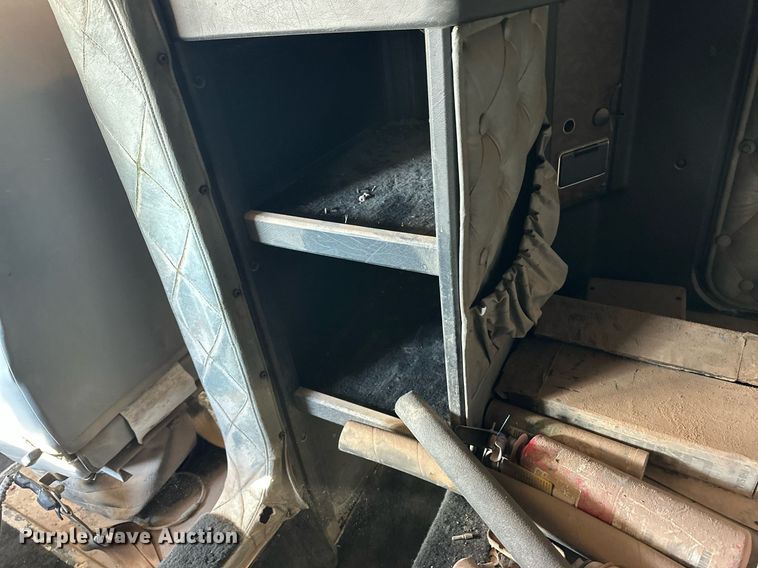 image for item ER8363 1991 Kenworth W900 semi truck