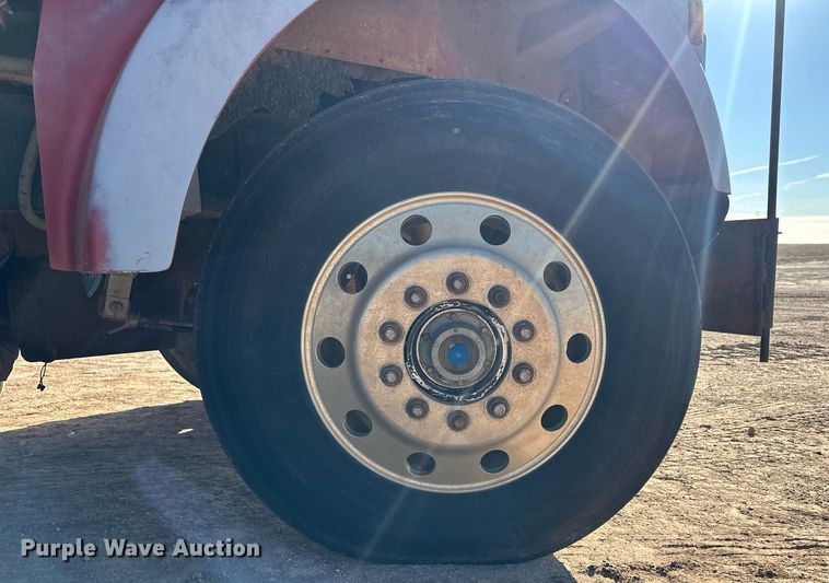 image for item ER8363 1991 Kenworth W900 semi truck