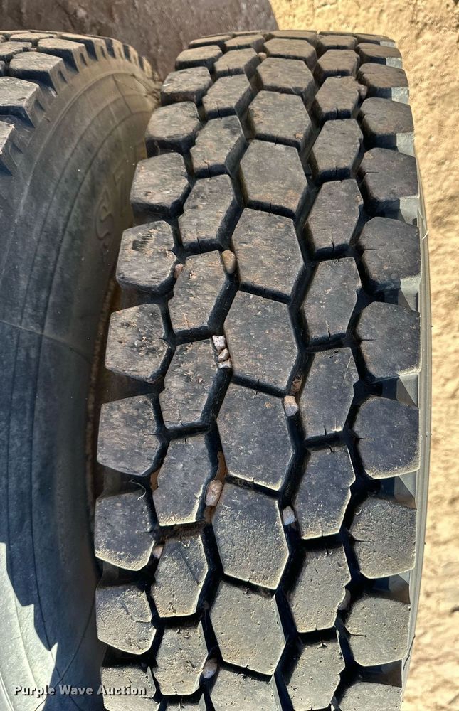 image for item ER8363 1991 Kenworth W900 semi truck