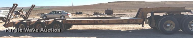 image for item ER8364 1975 Hyster equipment trailer