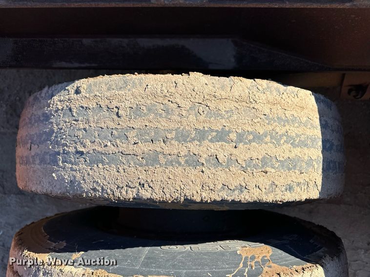 image for item ER8364 1975 Hyster equipment trailer