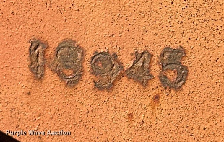 image for item ER8364 1975 Hyster equipment trailer