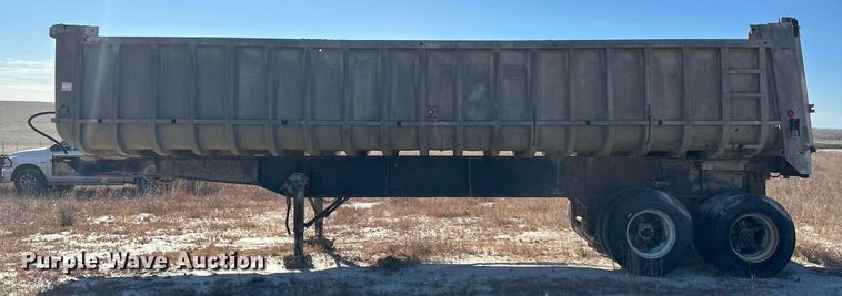 image for item ER8366 2009 end dump trailer