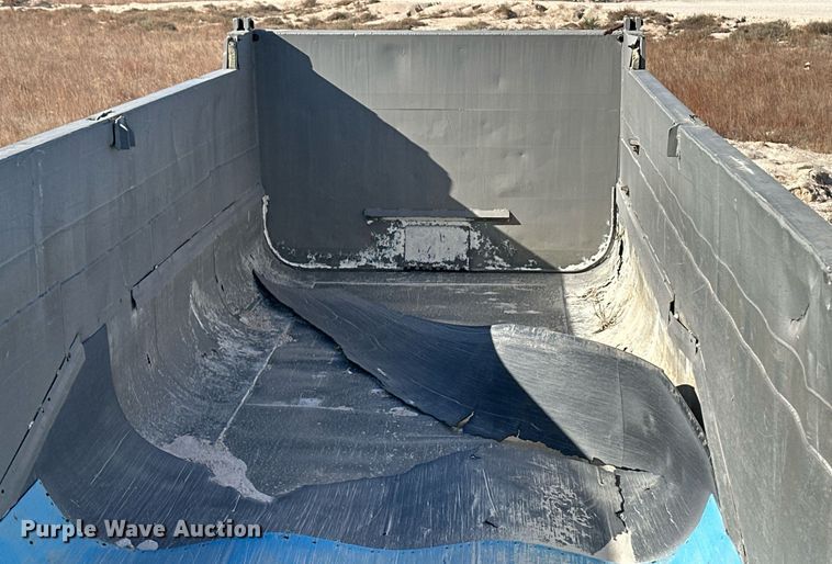 image for item ER8366 2009 end dump trailer