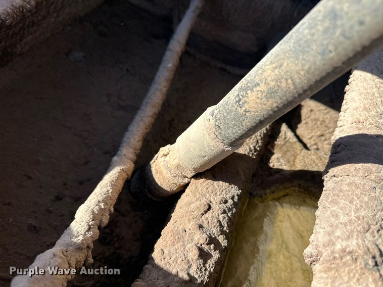 image for item ER8366 2009 end dump trailer