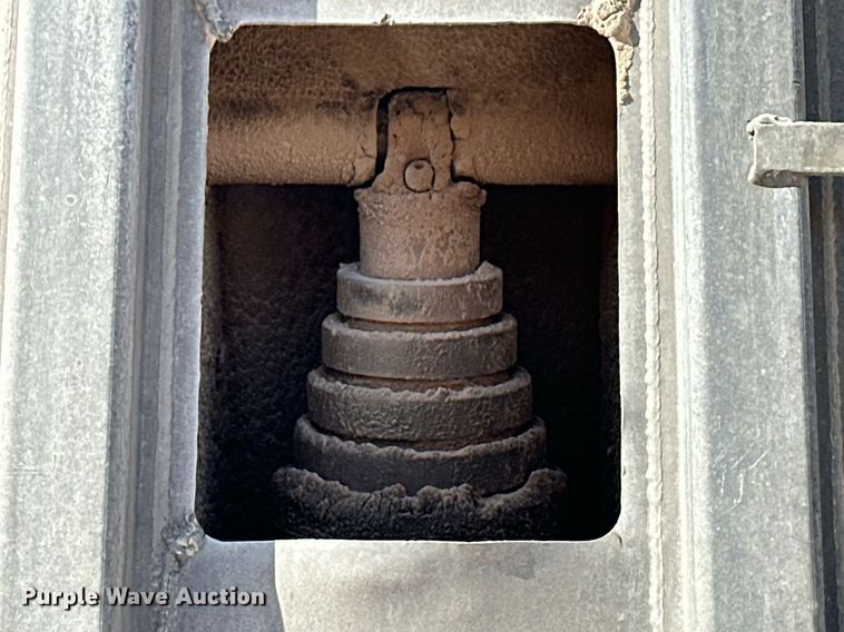 image for item ER8366 2009 end dump trailer