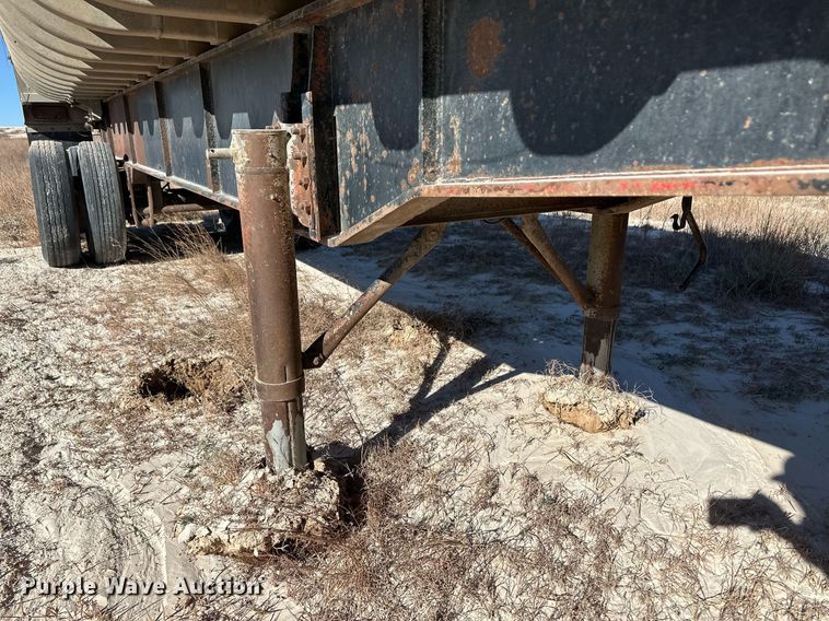 image for item ER8366 2009 end dump trailer