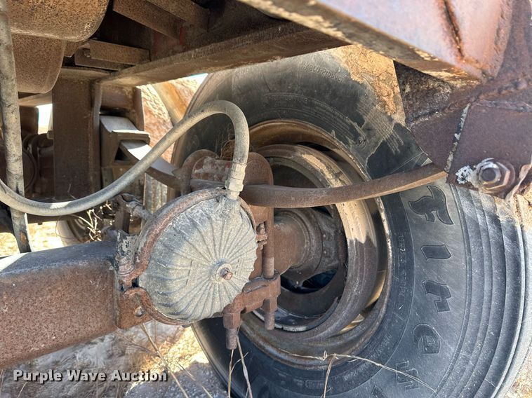 image for item ER8366 2009 end dump trailer