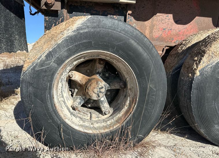 image for item ER8366 2009 end dump trailer