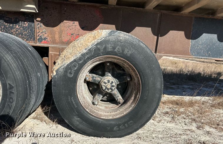 image for item ER8366 2009 end dump trailer