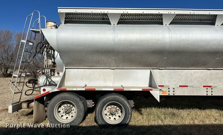 image for item ER8399 2006 Sudenga feed delivery trailer