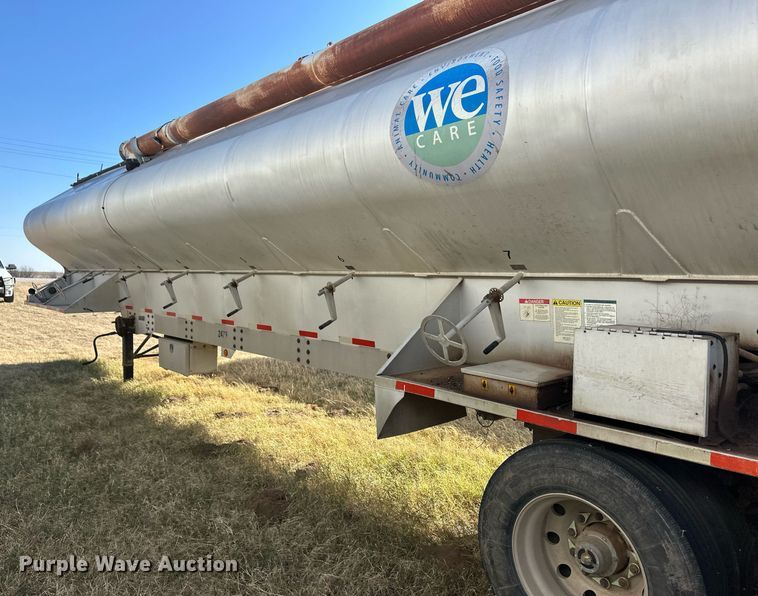 image for item ER8399 2006 Sudenga feed delivery trailer