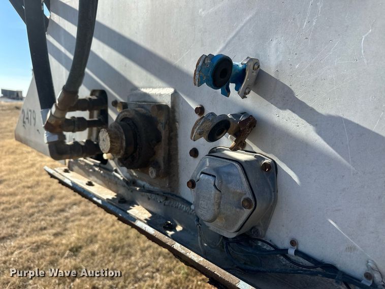 image for item ER8399 2006 Sudenga feed delivery trailer