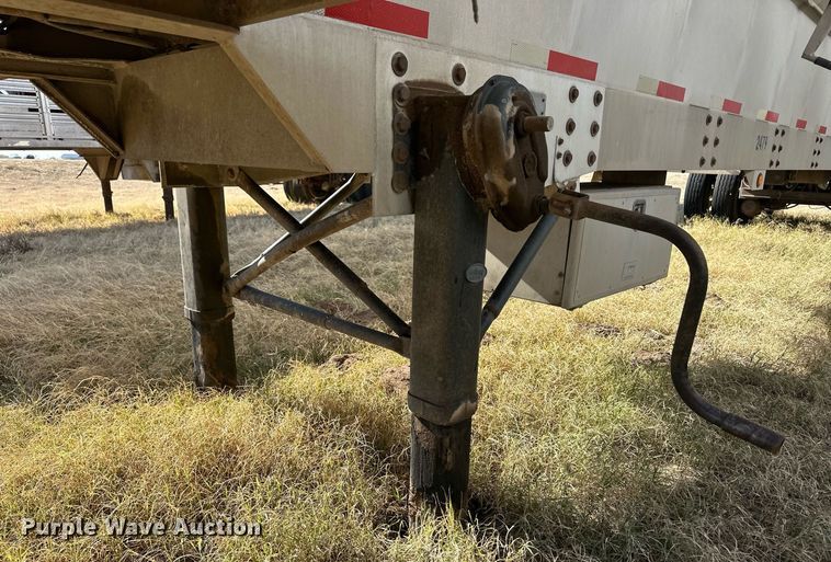 image for item ER8399 2006 Sudenga feed delivery trailer