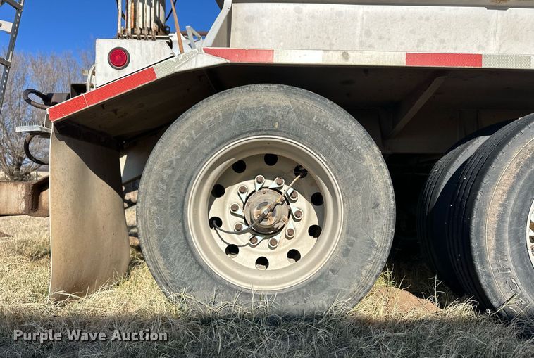 image for item ER8399 2006 Sudenga feed delivery trailer