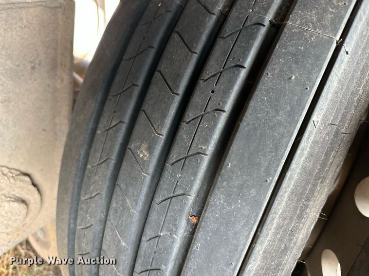 image for item ER8399 2006 Sudenga feed delivery trailer